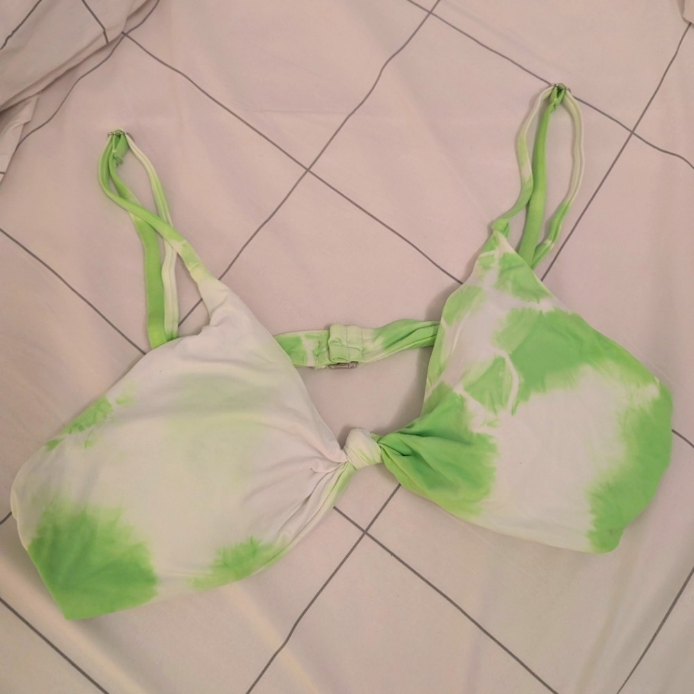 Dippin' Daisy's Green and White Tie-Dye Bikini Top